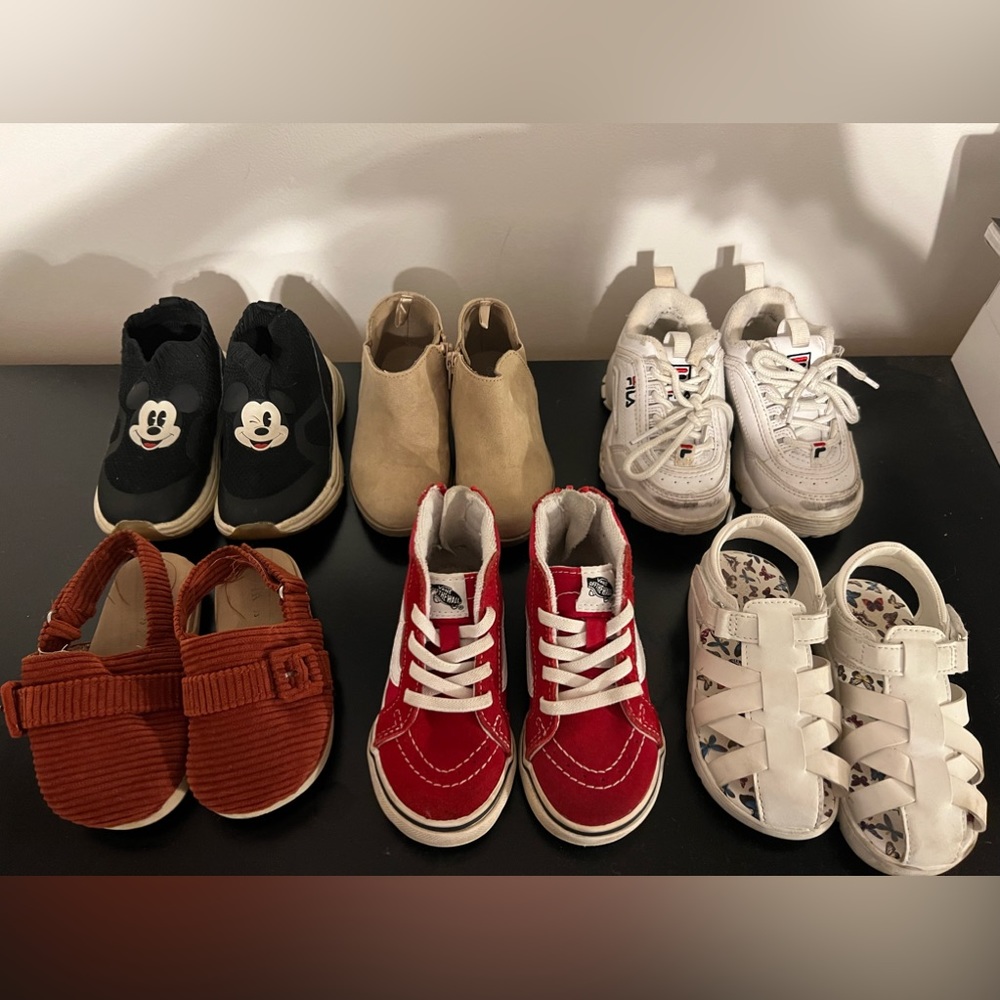 Toddler girls shoe lot! (Zara, Vans, Fila,etc)